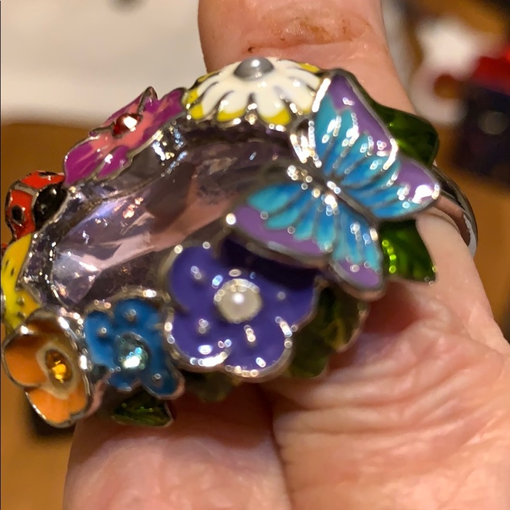 Beautiful double ring size 7 & 8. Love this ring - Picture 2 of 6